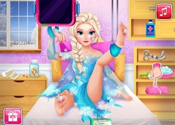 Ice Queen Hospital Recovery game screenshot